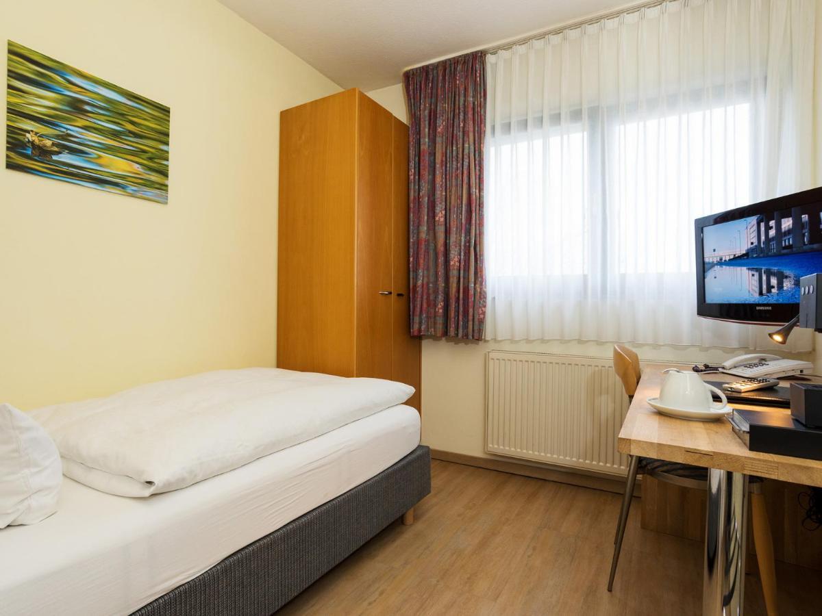 Hotel Hansen Bergisch Gladbach Exterior foto
