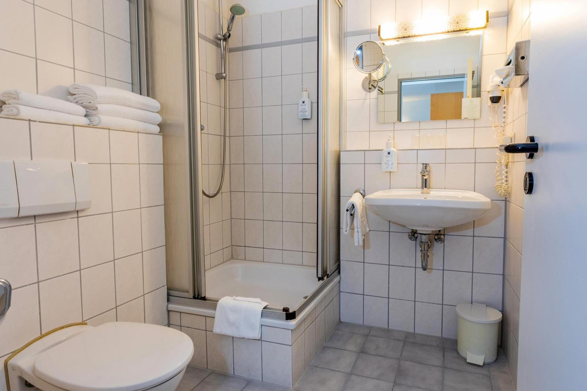 Hotel Hansen Bergisch Gladbach Exterior foto