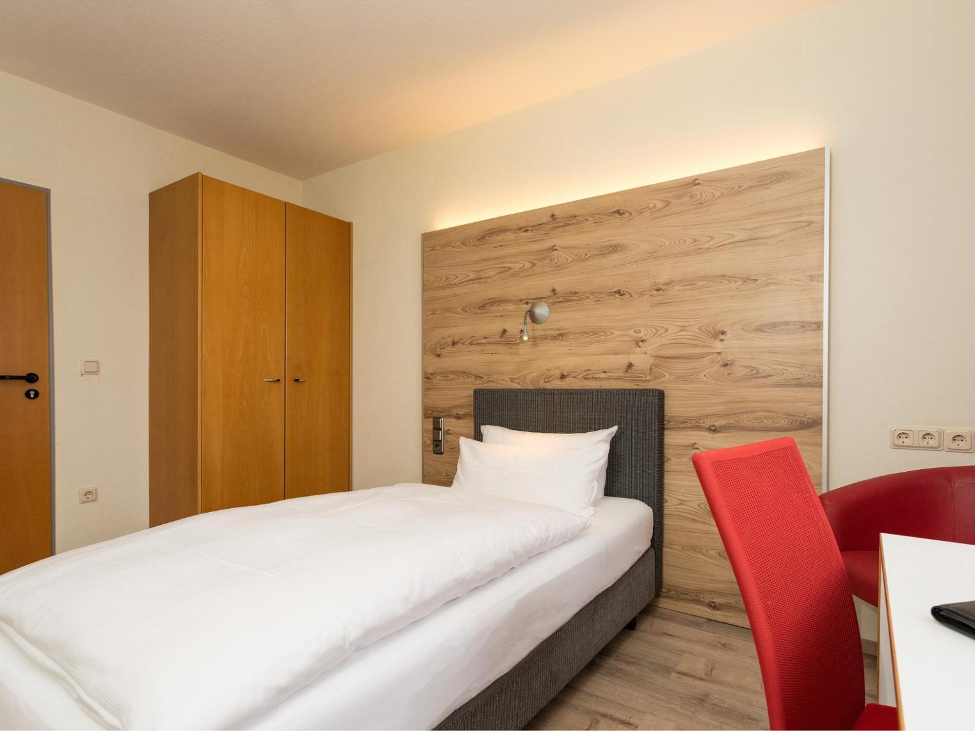 Hotel Hansen Bergisch Gladbach Exterior foto