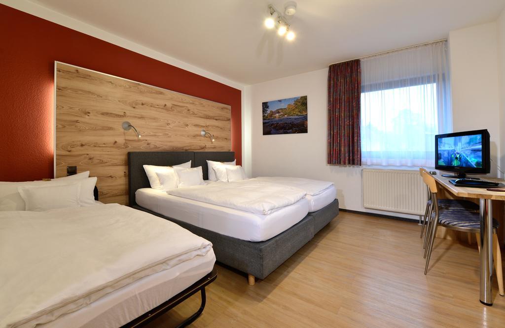 Hotel Hansen Bergisch Gladbach Exterior foto