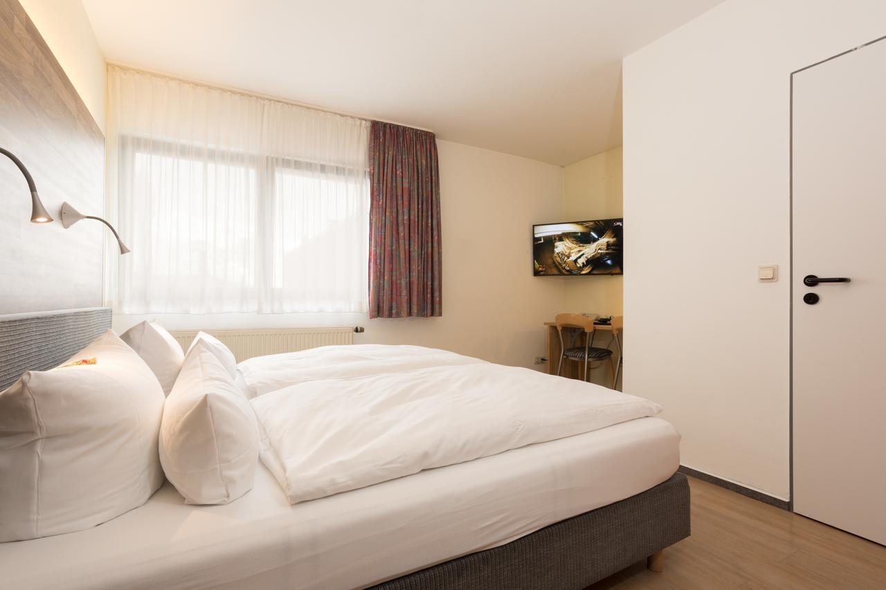 Hotel Hansen Bergisch Gladbach Exterior foto