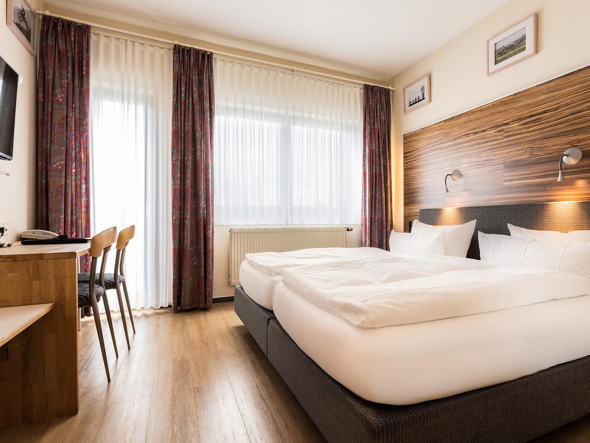 Hotel Hansen Bergisch Gladbach Exterior foto